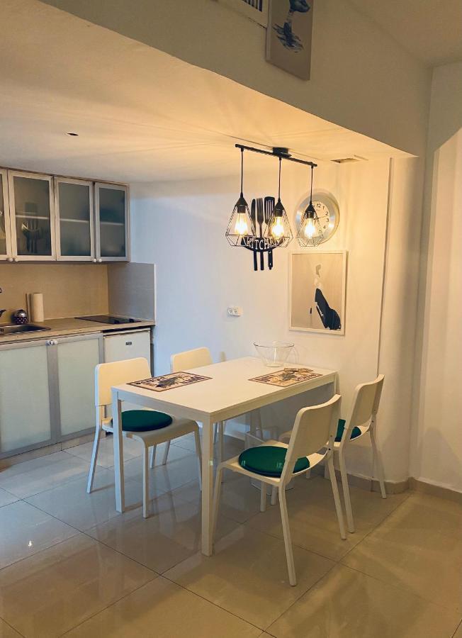 Апартаменти Sunny Sea View Studio Herzliya Екстер'єр фото