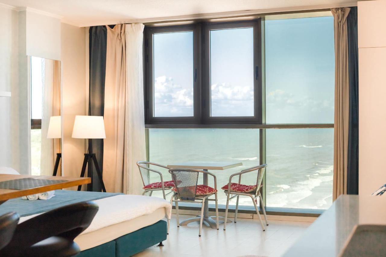 Апартаменти Sunny Sea View Studio Herzliya Екстер'єр фото