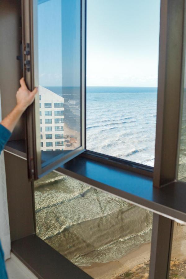Апартаменти Sunny Sea View Studio Herzliya Екстер'єр фото